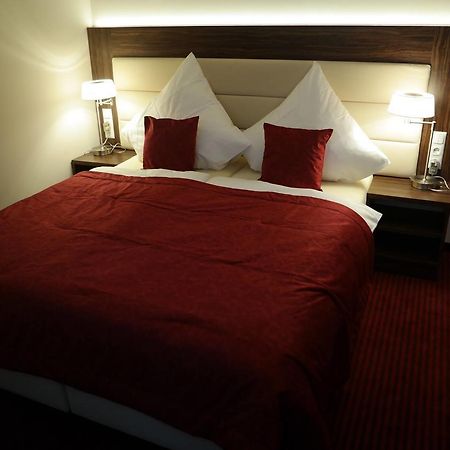 Hotel Restaurant Zum Hollengrund Heeslingen Buitenkant foto